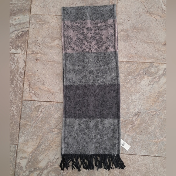 NWT Lord & Taylor Cashmere Scarf Pink  Gray with Floral Print & Fringe Tassels - Picture 3 of 11